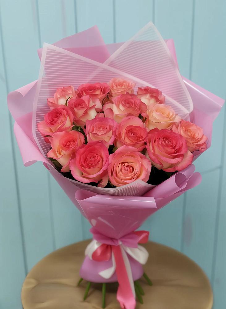 Букет 15 Розовых роз Равель в Нехаевской