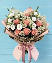 Букет цветов из:  Розы, Альстромерии и Лизиантусы в Нехаевской