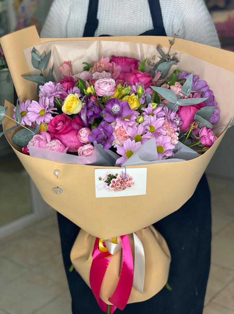 Букет цветов из: Хризантемы, Гвоздики и Альстромерии в Нехаевской