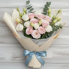 Букет цветов из:  Лизиантусы в Нехаевской
