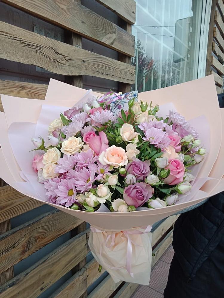 Букет цветов из: Розы и Хризантемы в Нехаевской