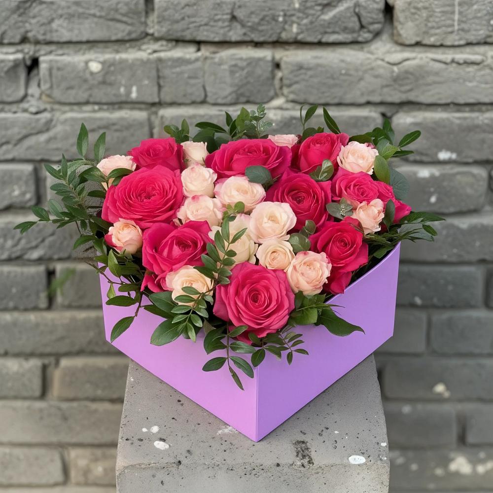 Цветочная композиция из Розы в коробке в Нехаевской