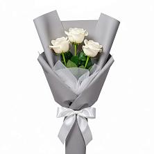 Букет 3 белые розы в Нехаевской