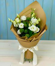 Букет цветов из:  Хризантемы и Лизиантусы в Нехаевской