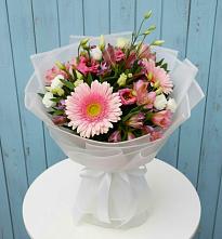 Букет цветов из:  Герберы, Альстромерии и Лизиантусы #REPLACE_PRED# Нехаевской