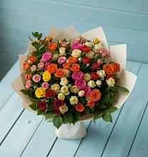 Букет Микс из разноцветных кустовых роз в Нехаевской